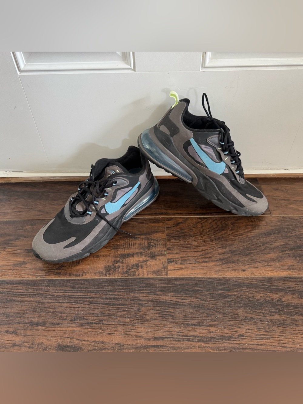 Nike Air Max 270 React Sz 12